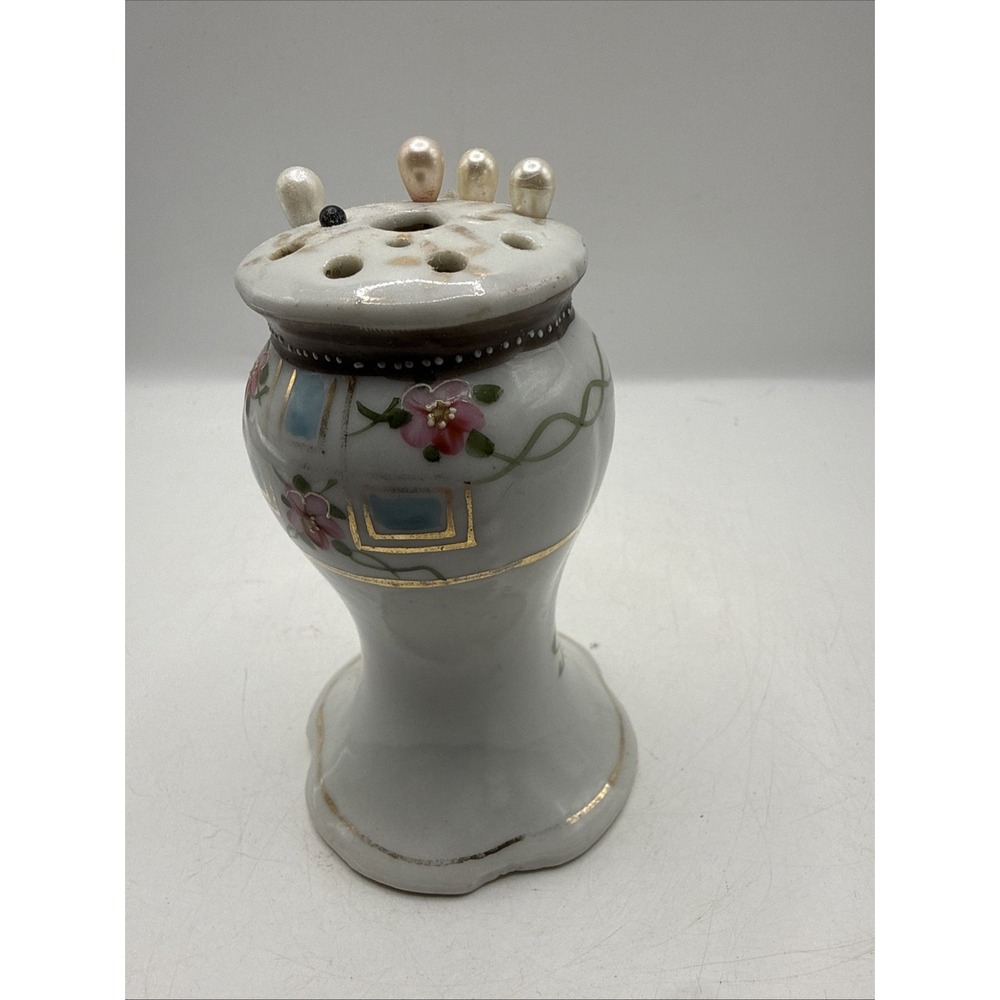 Vintage Porcelain Hand-Painted Haat Pin Holder Made in Japan with Hat Pins - Picture 4 of 12